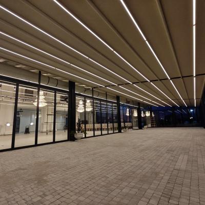 moderne architektonische Sonnenschutzsysteme
